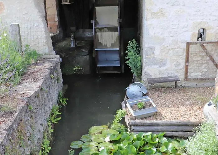 Authentique Moulin à Eau Avec Piscine Et Wi-fi, Charme Du 18ème Siècle - Fr-1-497-186 Hébergement de vacances