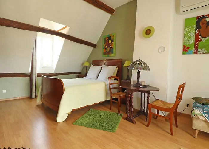 Hébergement de vacances Authentique Moulin à Eau Avec Piscine Et Wi-fi, Charme Du 18ème Siècle - Fr-1-497-186 *